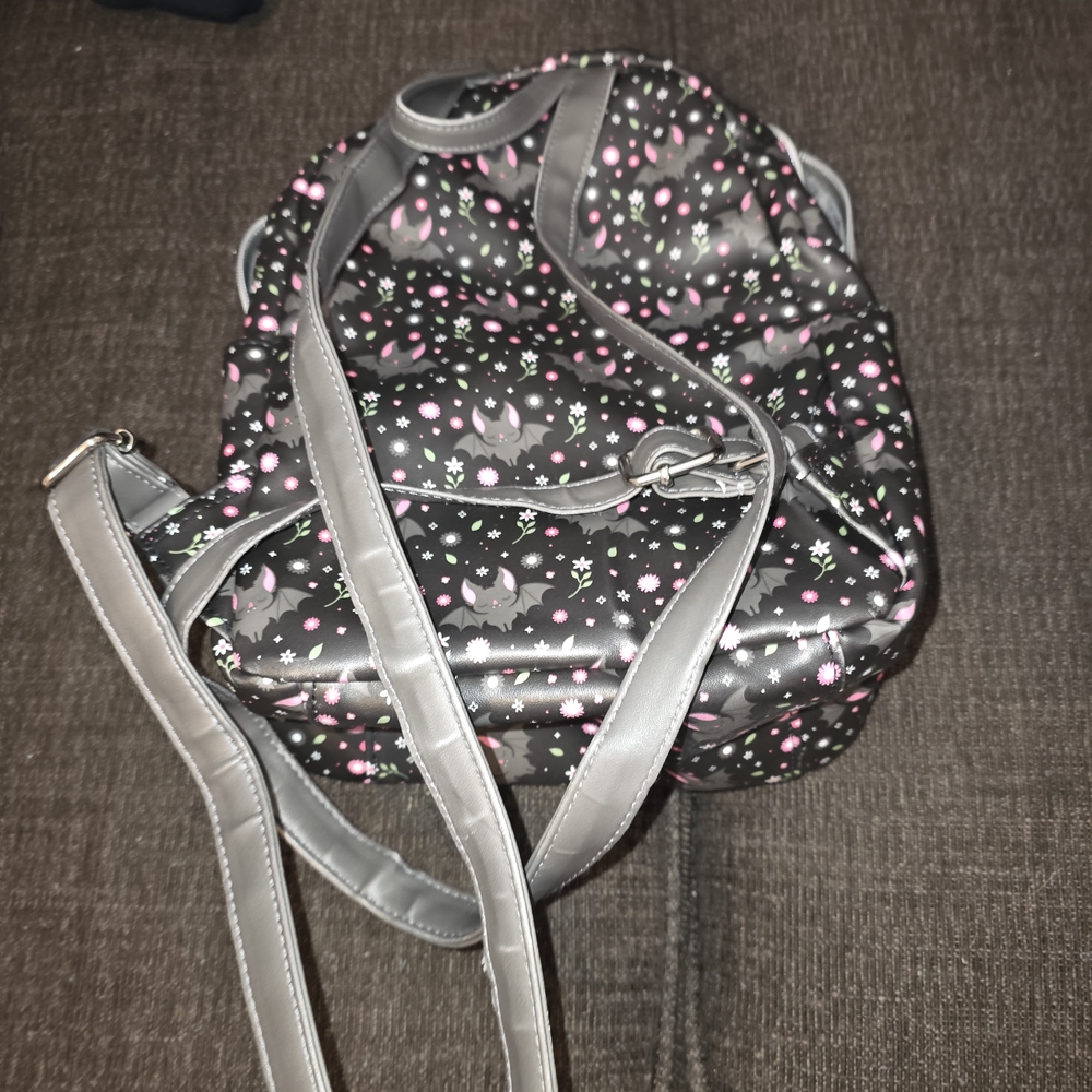 Floral Patterned Backpack - Picture 2 of 6